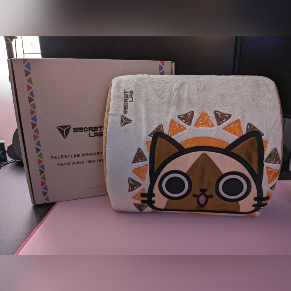 Secret Lab Lumbar Pillow - Monster Hunter Edition